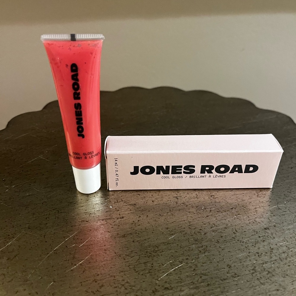 Jones Road Cool Gloss NEW : shade pastel pink - Picture 2 of 4